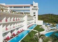 Secrets huatulco resort and spa Huatulco