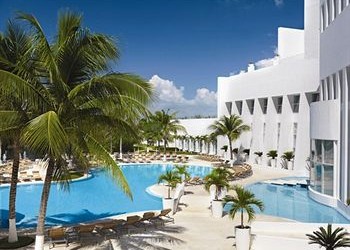 #14 Le Blanc Spa Resort Cancun