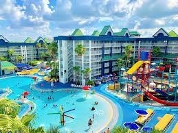#4 Holiday Inn Orlando Suites Waterpark